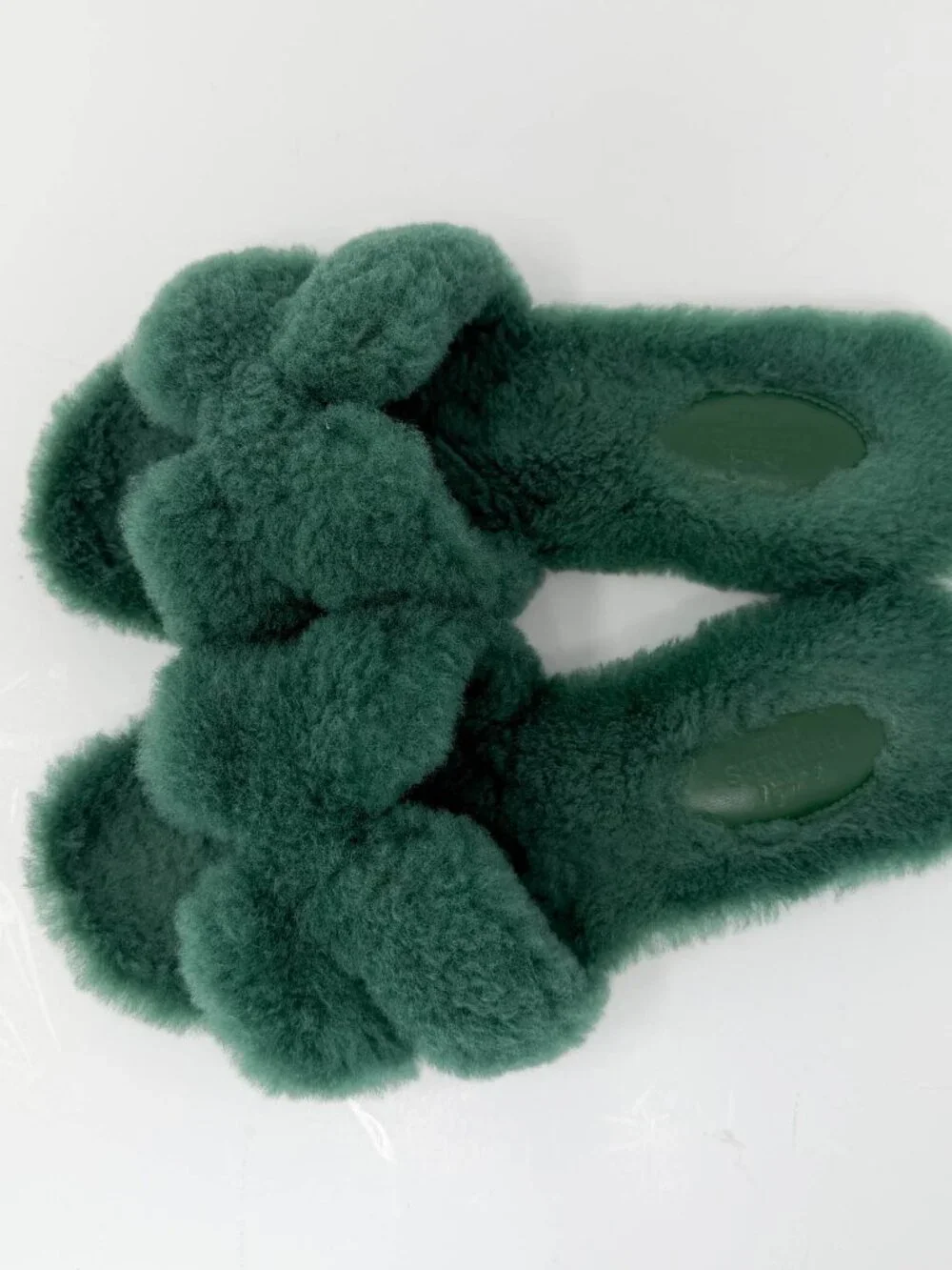 Hermes Oran Woolskin Sandals - Vert Anglais Shearling